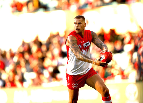 Buddy Franklin playing for the Sydney Swans