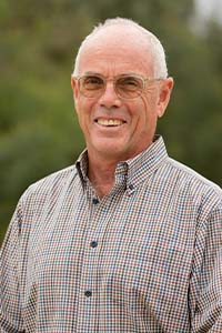 Portrait Garry West-bail