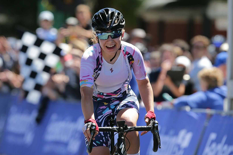 Sarah Gigante crosses the line in the 2019 Road Nats